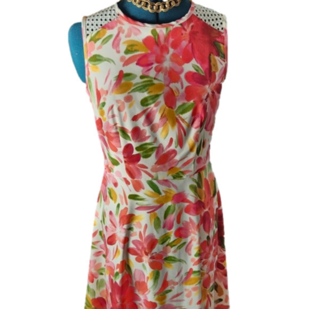 200. CB floral fit & flare mini dress with lace detail sz 6